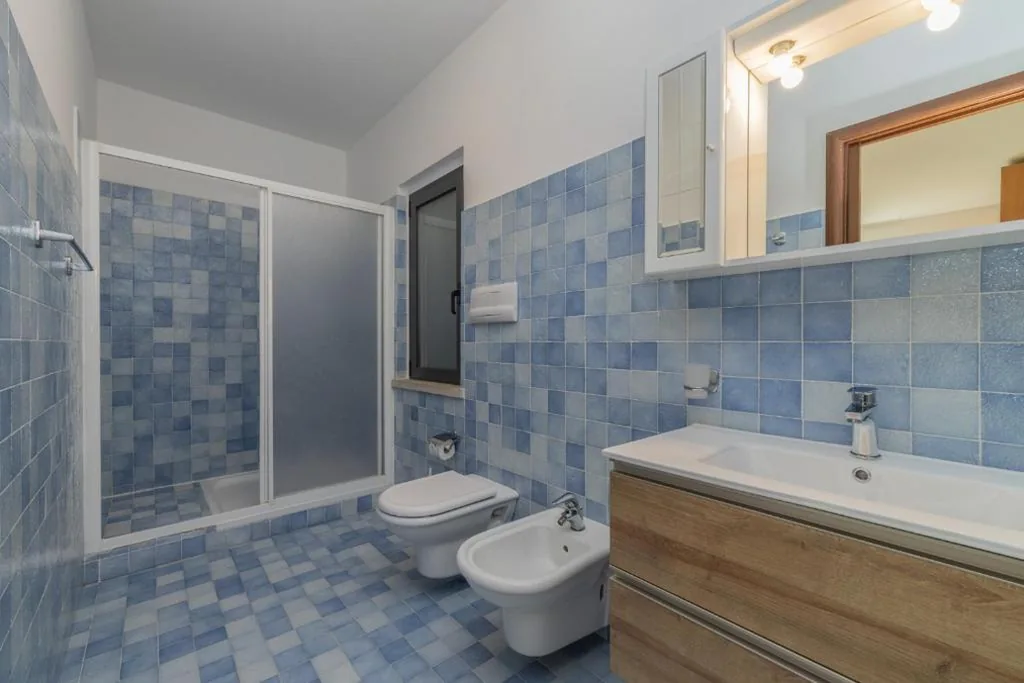 Superior Two-Bedroom Apartment with Lake View — Residence Borgo Dei Limoni – Appartamenti con Garage