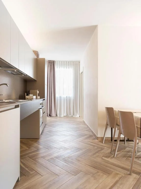 Superior Apartment with Balcony and Lake View — Bed & Breakfast LA HOME and Apartments