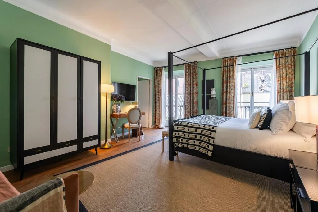 Bagutta Suites – The Couper