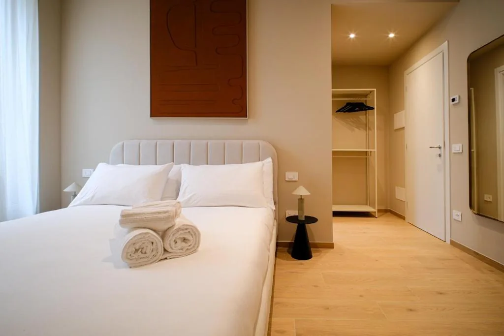 Balcony Double Suite – 3 min walk to Bernina Express