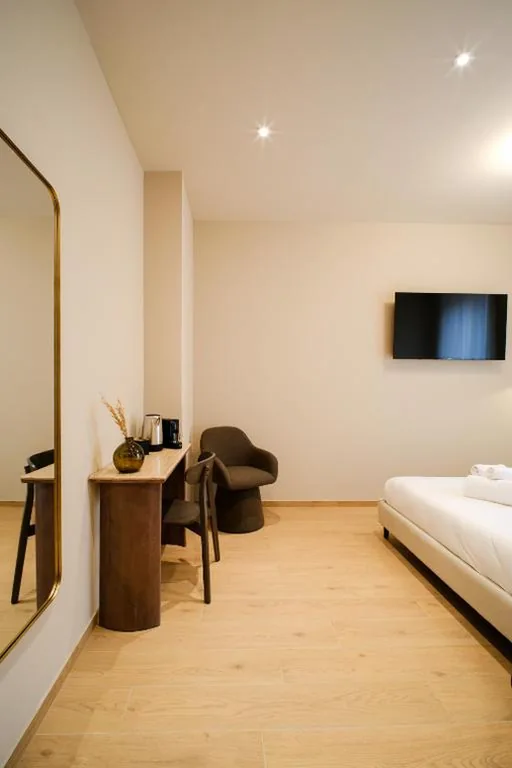 Balcony Double Suite – 3 min walk to Bernina Express