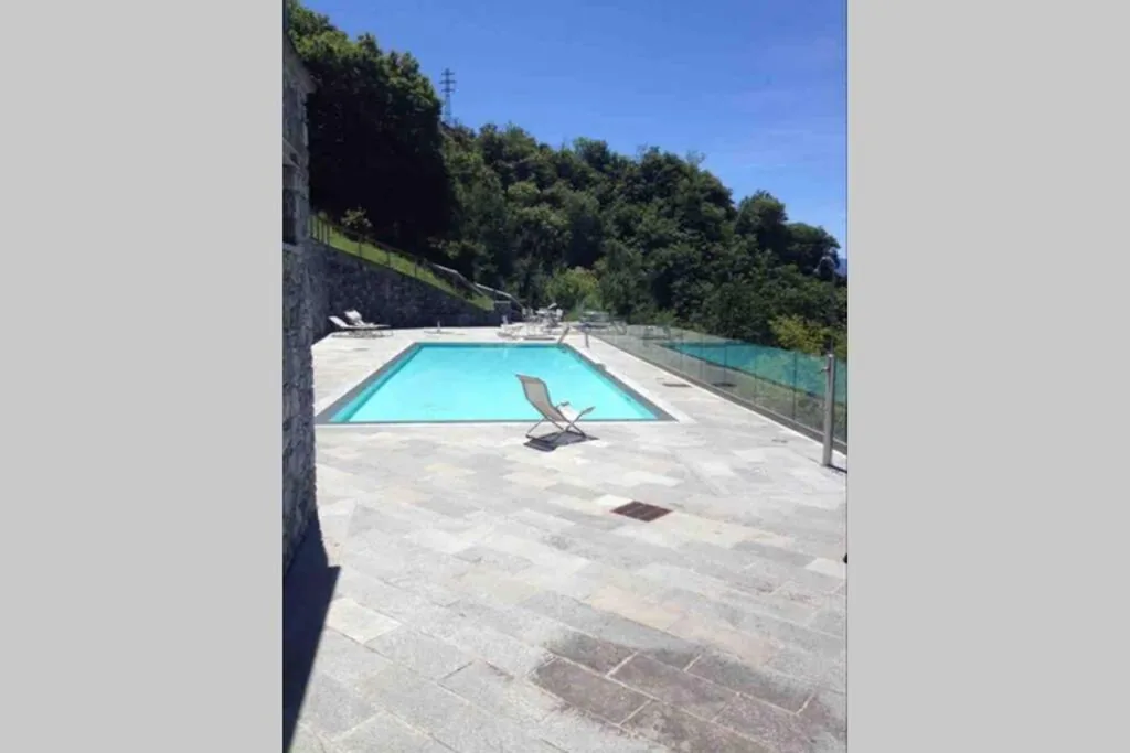 beautiful poolside and stunning lake view Gardenia — foto 4