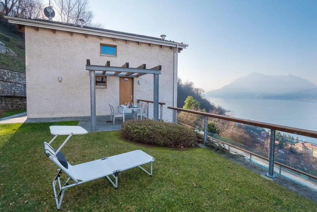 beautiful poolside and stunning lake view Gardenia — foto 6