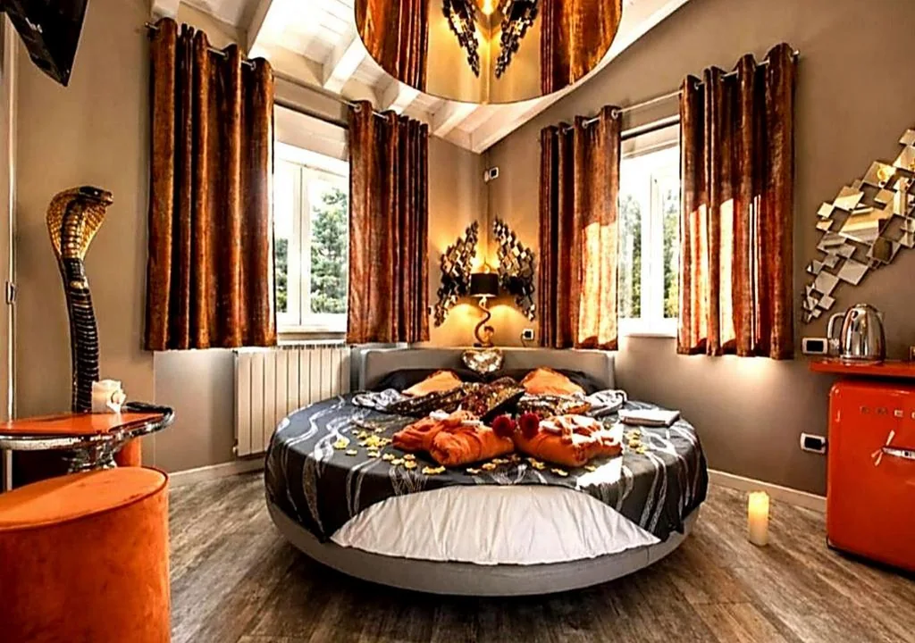 BELLAVISTA EXCLUSIVE B&B in zona centrale con piscina riscaldata-Jacuzzi vista lago LA COLAZIONE viene servita in una pasticceria esclusiva in centro-vicina alla struttura-animali di piccola taglia ammessi su richiesta — foto 3