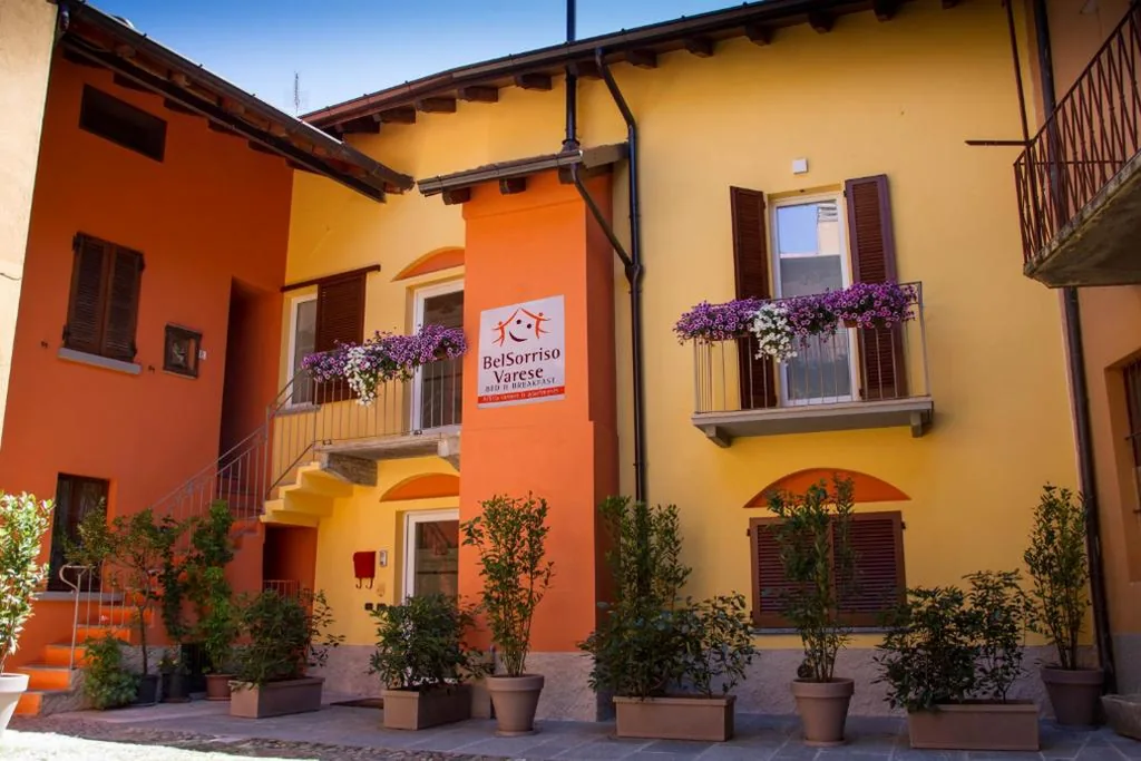 BelSorrisoVarese – Hotel & Residence – Private Parking – Reservation Required