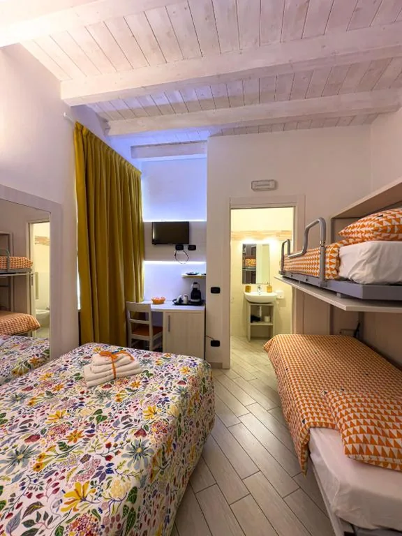 BelSorrisoVarese – Hotel & Residence – Private Parking – Reservation Required