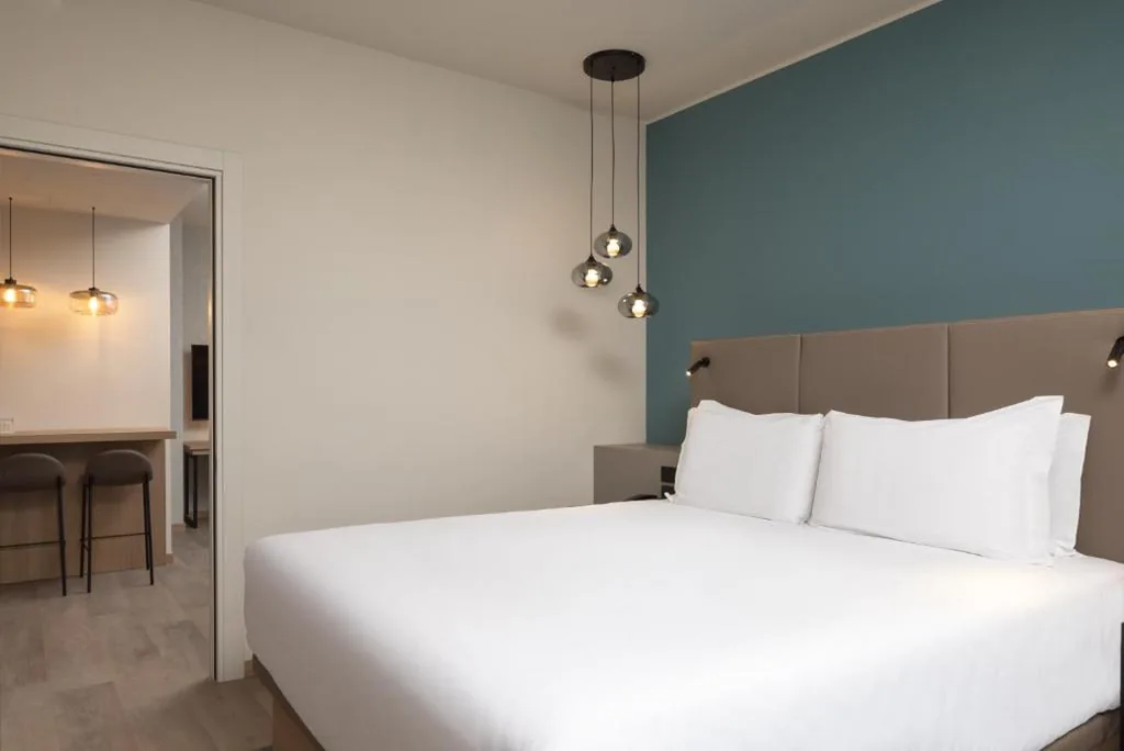 Bilocale Apartment with King Bed and Limited View — Residence Inn by Marriott Milano Linate