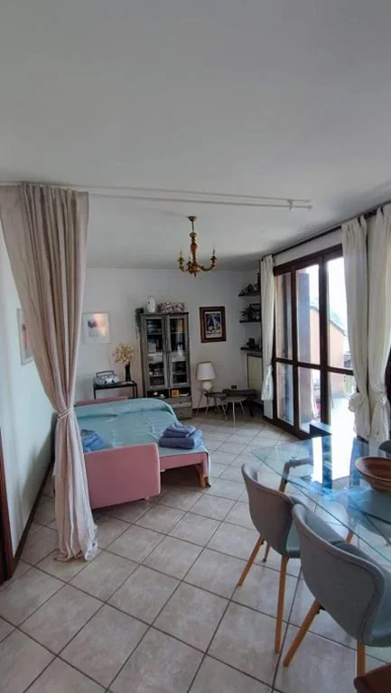 Blu dipinto di blu – Como Lake View – Perledo