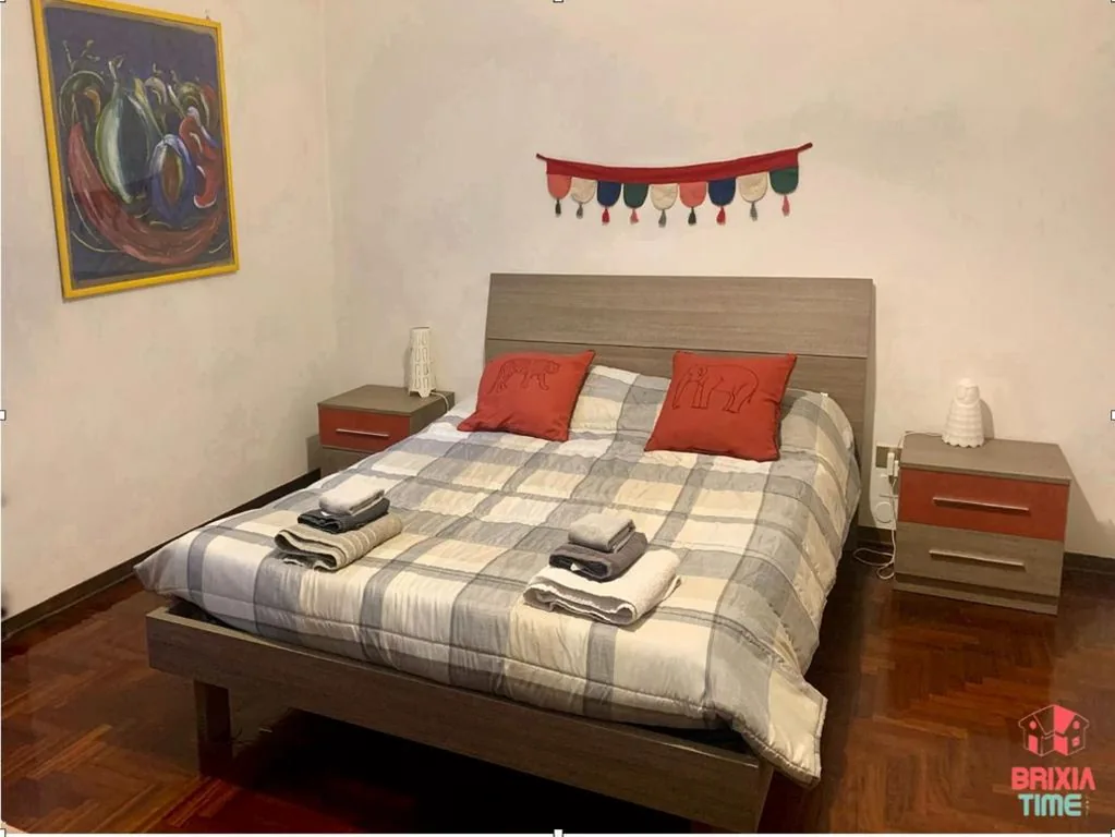 Brixia Time Case – In villa con giardino