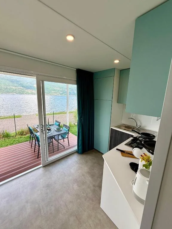 Bungalow MAREA Lido di Colico, direkt at the lake & in center & near Ferry to Bellaggio — foto 4