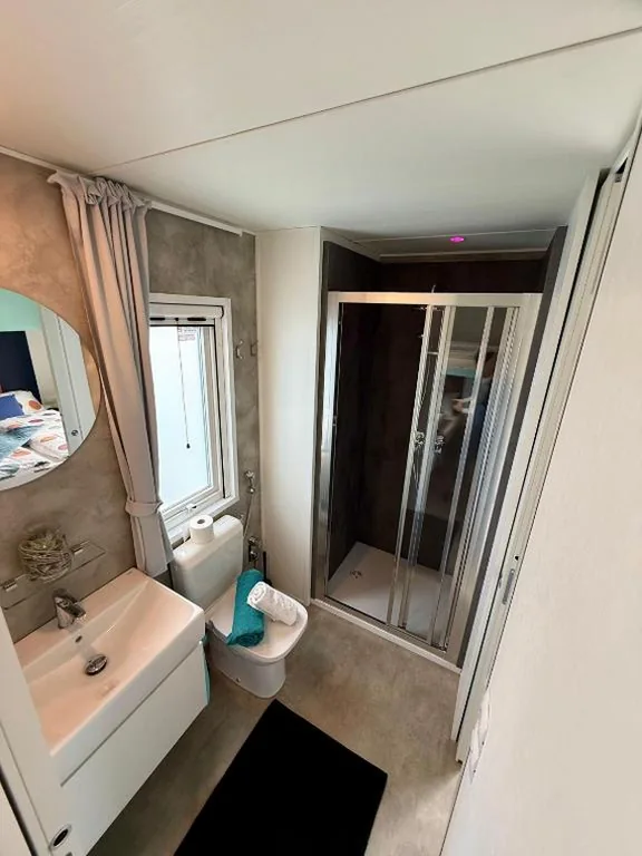 Bungalow MAREA Lido di Colico, direkt at the lake & in center & near Ferry to Bellaggio — foto 6