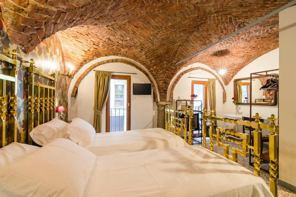 Ca’ Monteggia Guest House