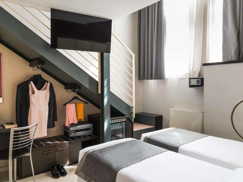 Room for 6 Adults — Ibis Styles Milano Centro