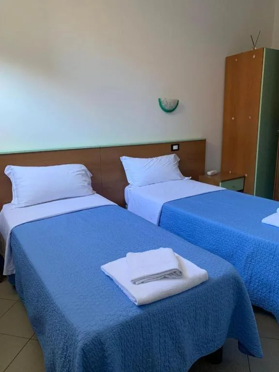 Budget Twin Room with Single Beds — locanda foresteria