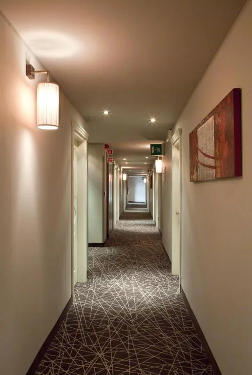 Camera Classic Doppia con Letti Singoli — Hotel Mozart