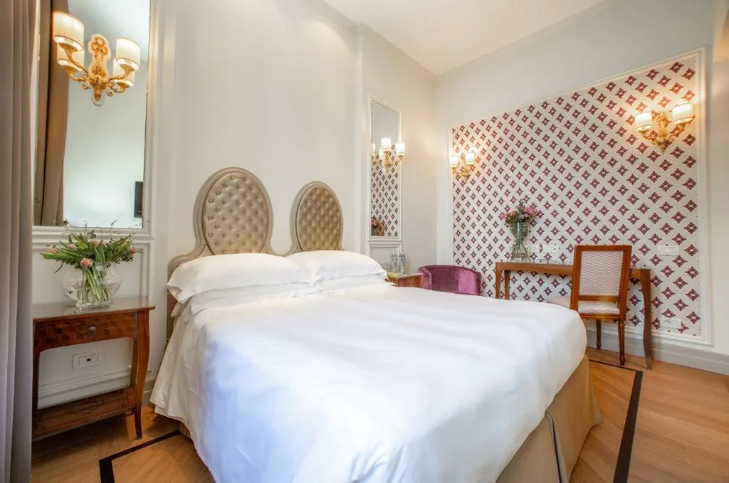 Camera Classic Matrimoniale/Doppia con Letti Singoli con Vista Lago — Hotel Villa Flori