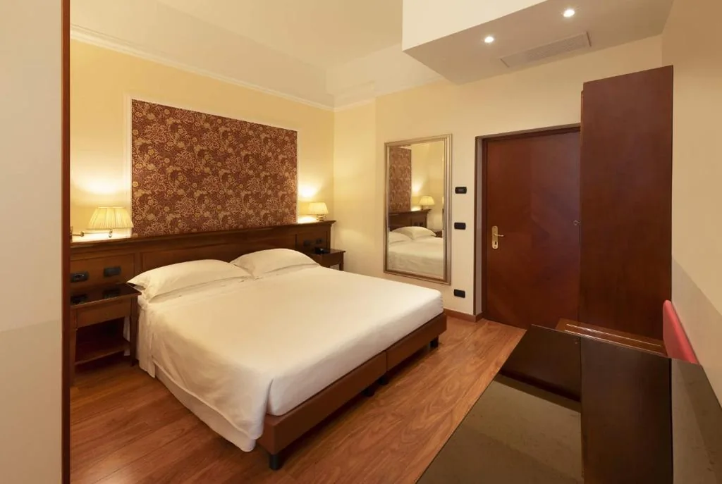 Classic Double/Twin Room — Lancaster Hotel