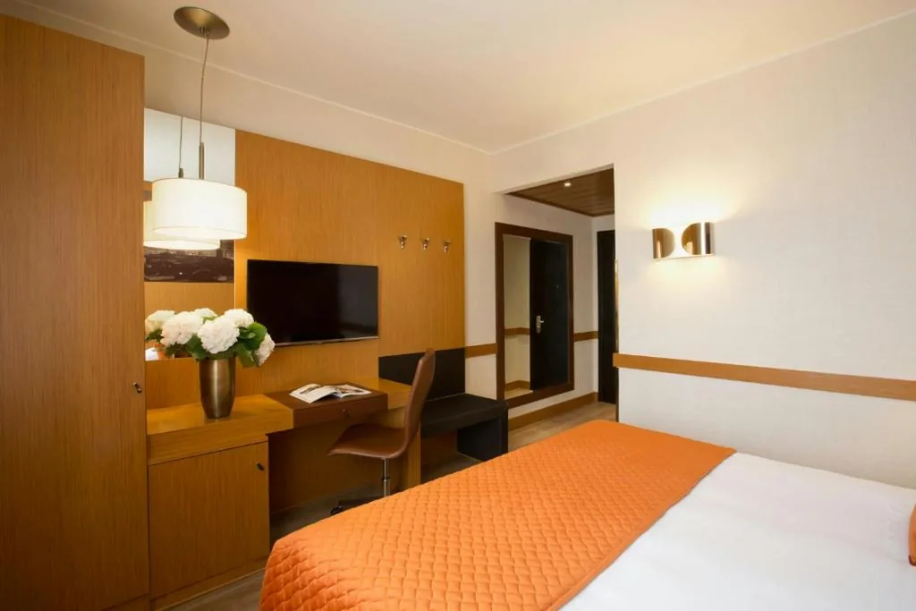 Classic Double/Twin Room — Starhotels Tourist
