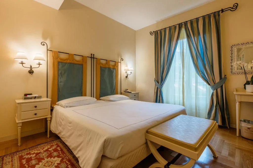 Camera Classic Matrimoniale/Doppia con Letti Singoli — Villa Sofia Hotel