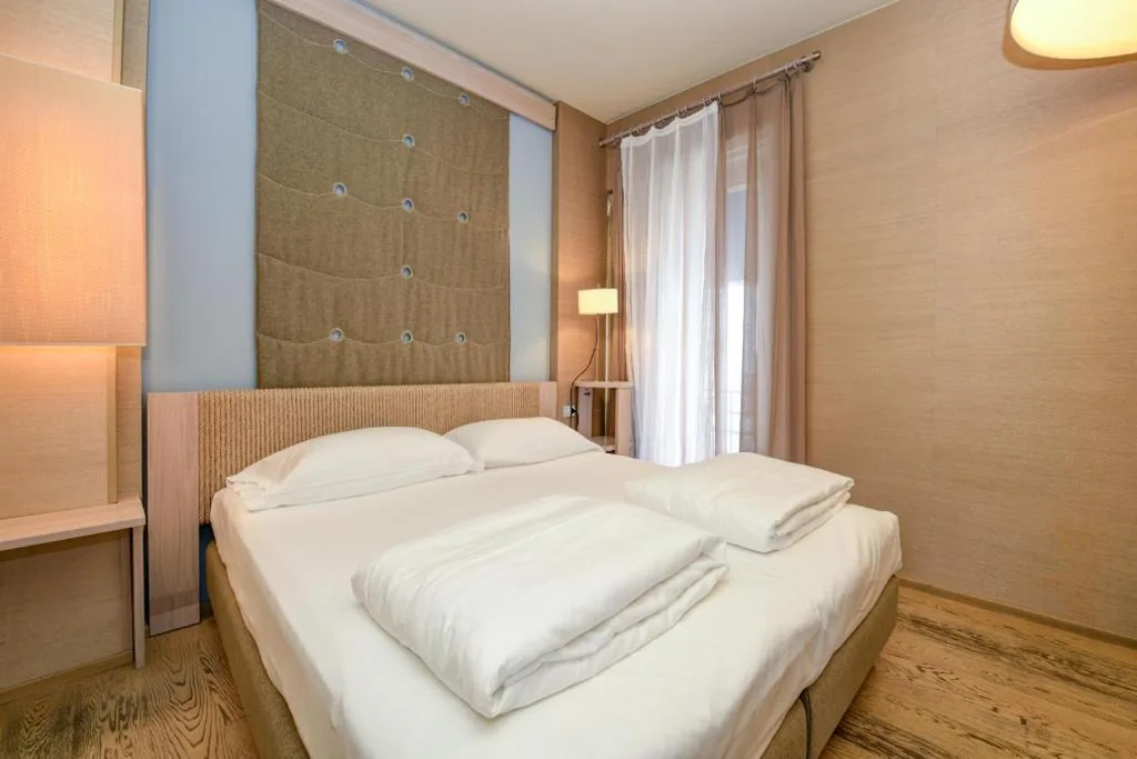 Camera Comfort Matrimoniale/Doppia con Letti Singoli - Dependance — Hotel Flaminia