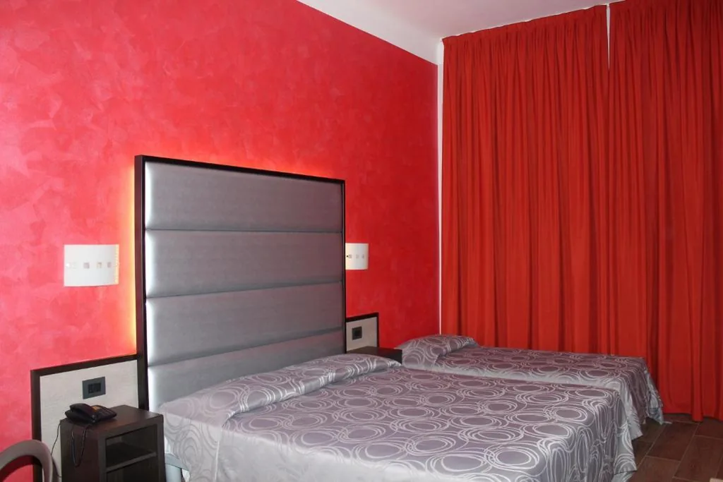 Comfort Double/Twin Room — House Beatrice Milano