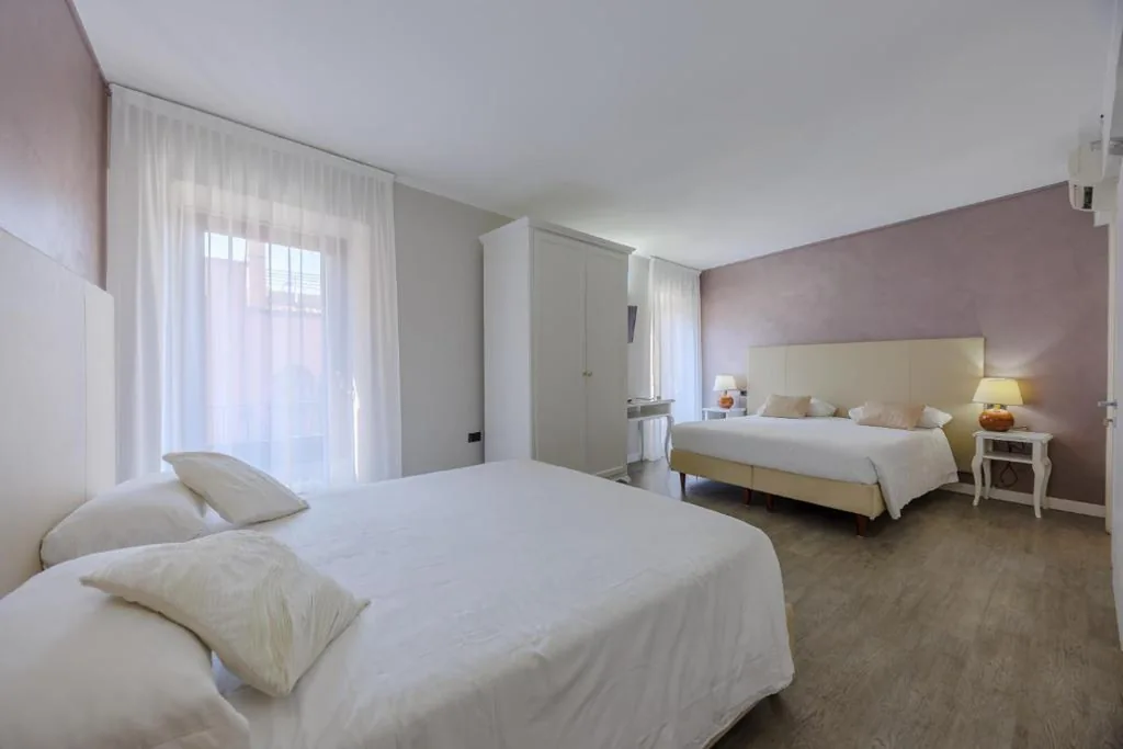 Camera con 2 Letti Queen-Size — Hotel Degli Oleandri