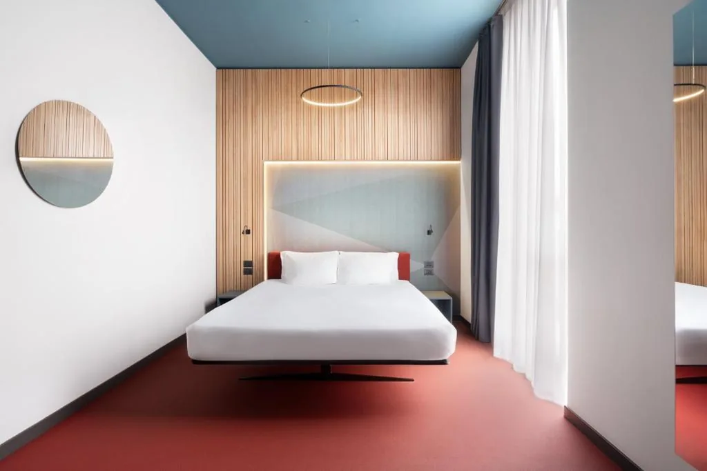 Creator Room with King-Size Bed — 21 House of Stories Navigli