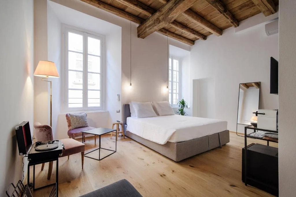 Deluxe Room (2 Adults + 1 Child) — Guesthouse Volta 38