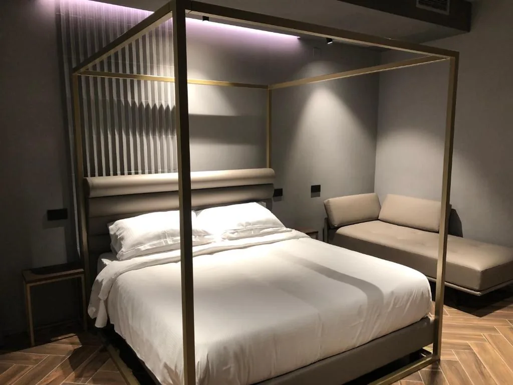 Camera Deluxe (2 Adulti + 1 Bambino) — Materiaprima camere-rooms