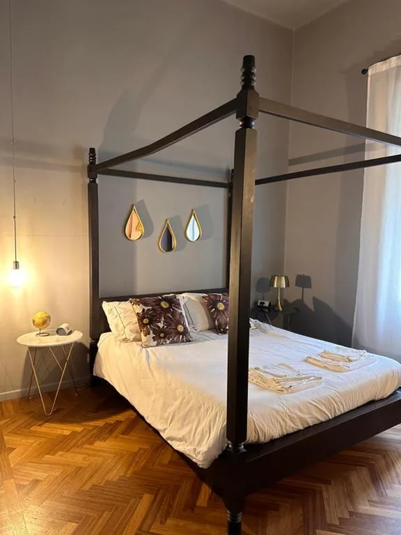 Deluxe Room — Botta 9