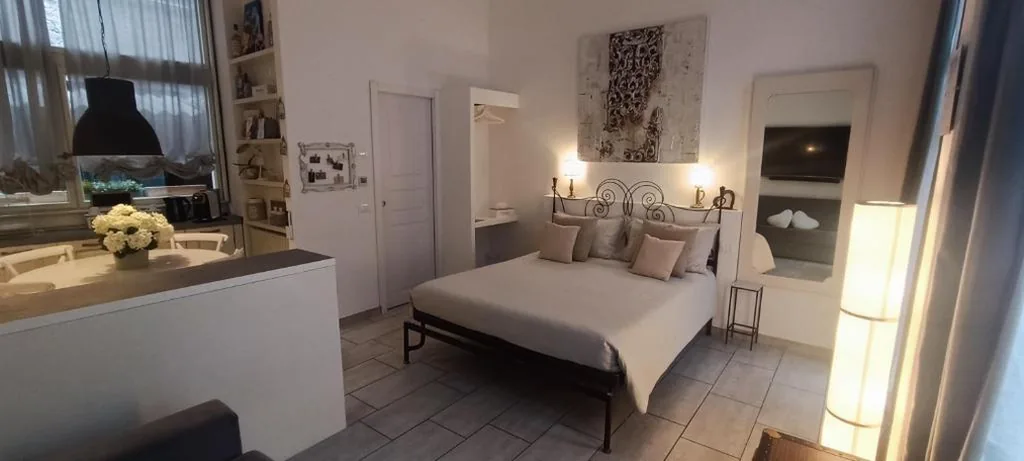 Deluxe Room — Carducci
