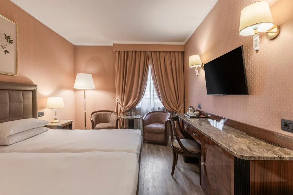 Camera Deluxe Doppia con Letti Singoli — Doria Grand Hotel