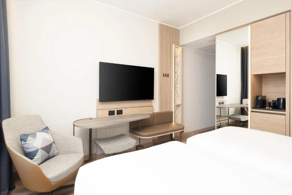 Camera Deluxe Doppia con Letti Singoli - Piano Alto — Courtyard by Marriott Milano Linate