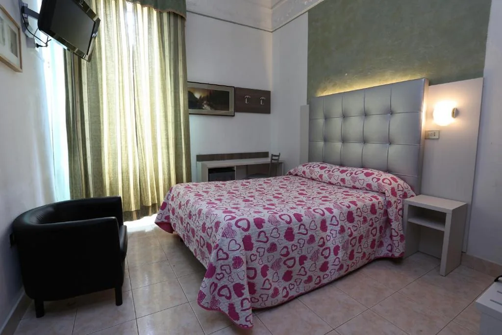 Deluxe Room — Hotel Piola