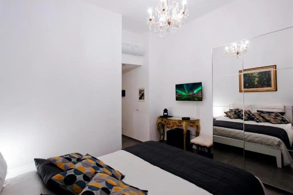 Deluxe Room — IMHOME – Porta Romana