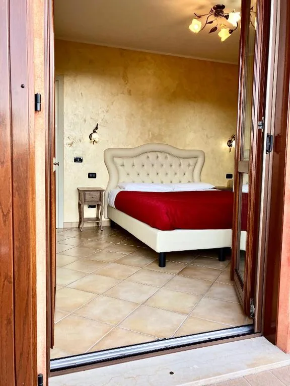 Deluxe Double/Twin Room with Balcony — B&B Desenzano Paradise