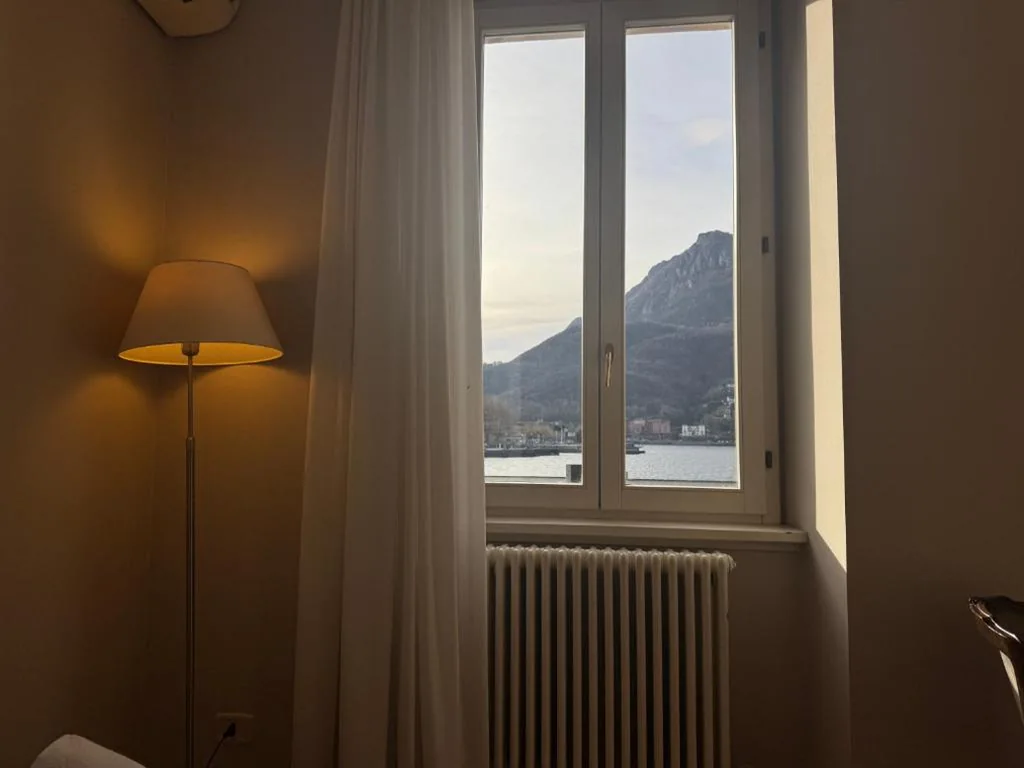 Camera Deluxe Matrimoniale/Doppia con Letti Singoli con Vista Lago — Casa al Lago