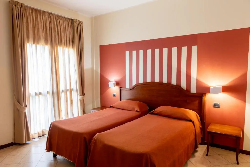 Deluxe Double/Twin Room with Garden View — Hotel Mariuccia