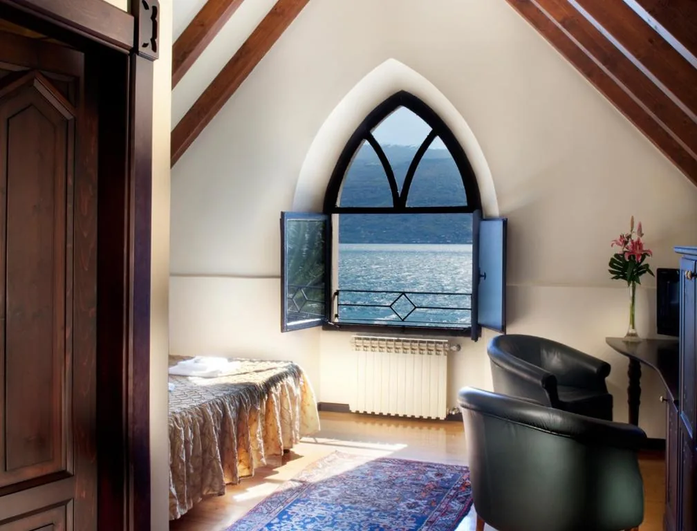 Camera Deluxe Matrimoniale/Doppia con Letti Singoli con Vista Lago — Hotel Villa Giulia
