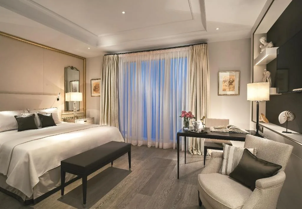 Camera Deluxe Matrimoniale/Doppia con Letti Singoli — Palazzo Parigi Hotel & Grand Spa – LHW