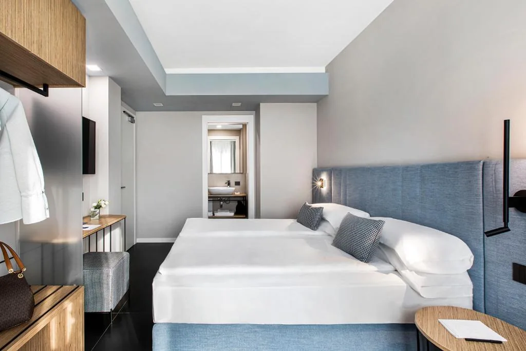Deluxe Double/Twin Room with Mountain View — Reflection Boutique Hotels