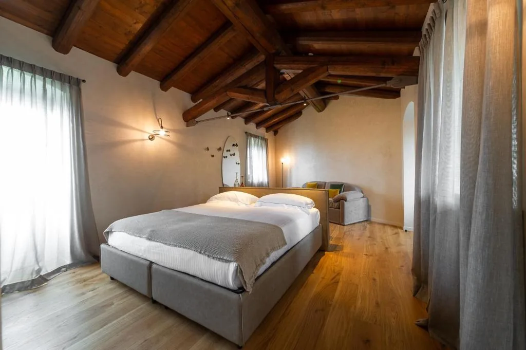 Deluxe Double/Twin Room with City View — Relais San Vigilio al Castello