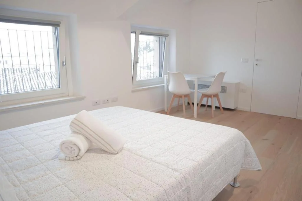 Camera Deluxe Matrimoniale/Doppia con Letti Singoli con Vista Città — Residenze Mazzini