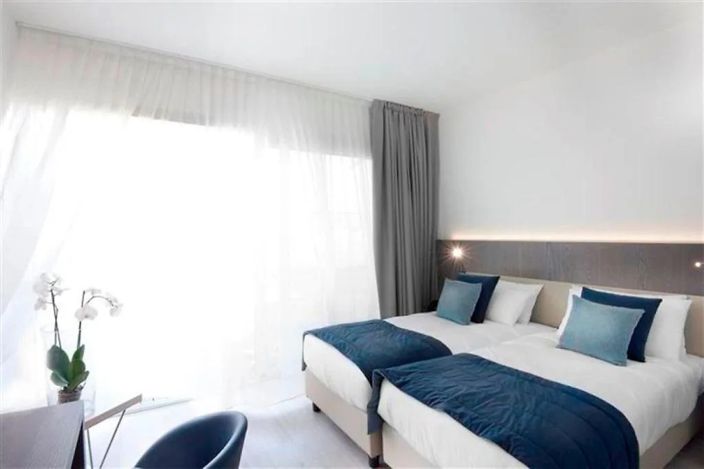 Camera Deluxe Matrimoniale/Doppia con Letti Singoli — Seven Park Hotel Lake Como – Adults Only