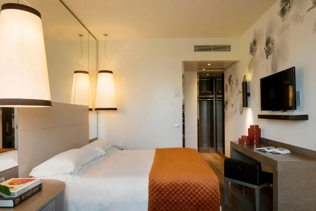 Deluxe Double/Twin Room — Starhotels Echo