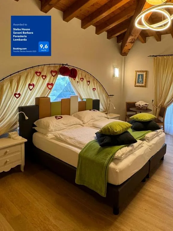 Deluxe Double/Twin Room with Garden View — Steba House Savani Barbara Foresteria Lombarda