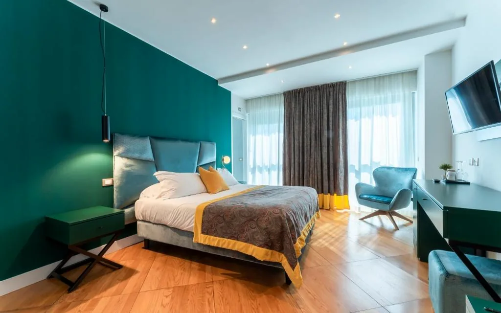 Deluxe Room — Missori Suites