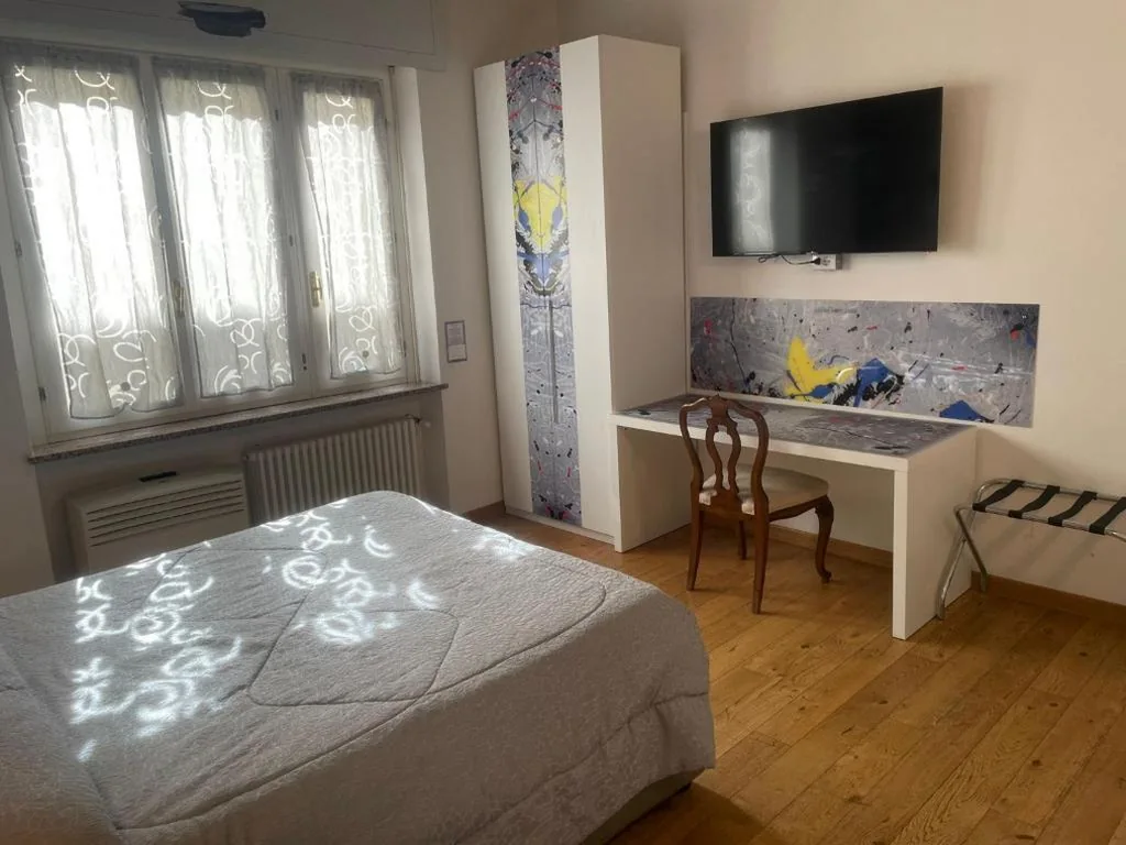 Deluxe Room — Rooms Of Love