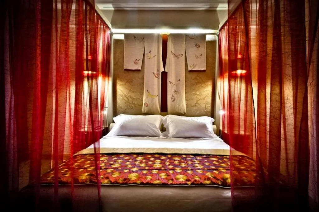 Deluxe Triple Room — Château Monfort – Relais & Châteaux