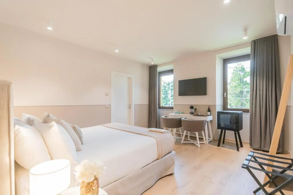 Deluxe Room — Villa Il Platano
